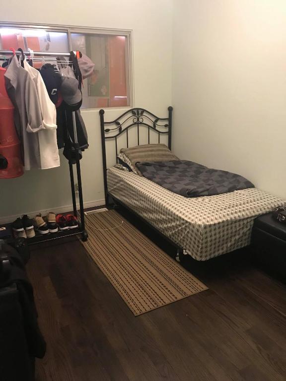 Homestay Ranny's Private Rooms for Rent, Calgary, Canada 